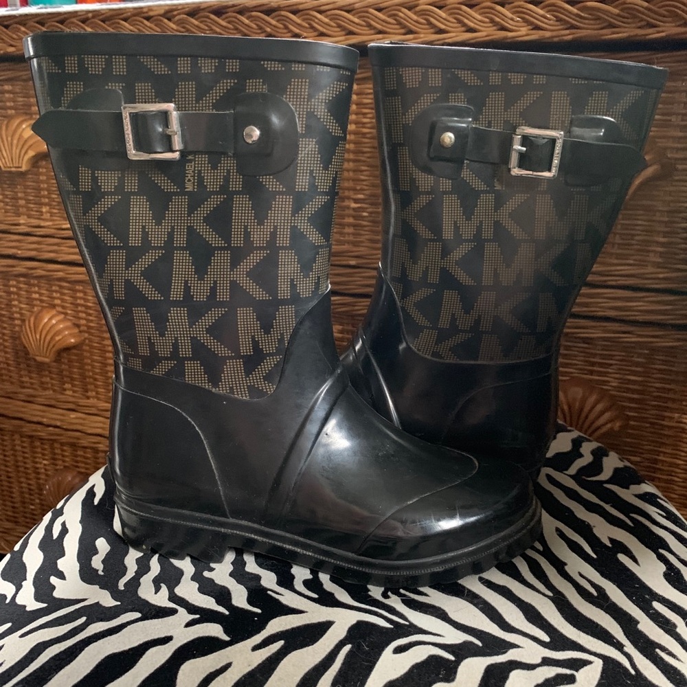 MK rain boots